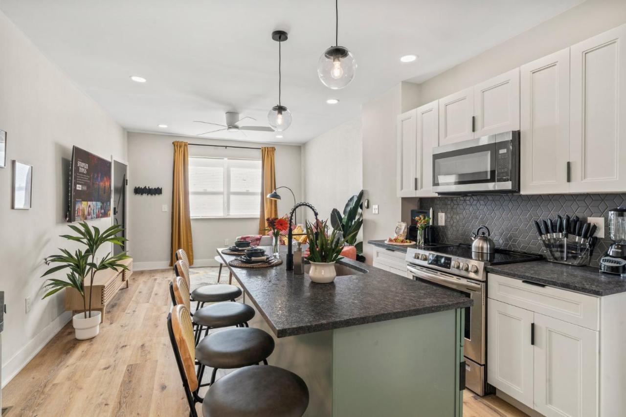 Passyunk Square Spacious 1 Bedroom Oasis- Huge Deck Philadelphia Exterior photo